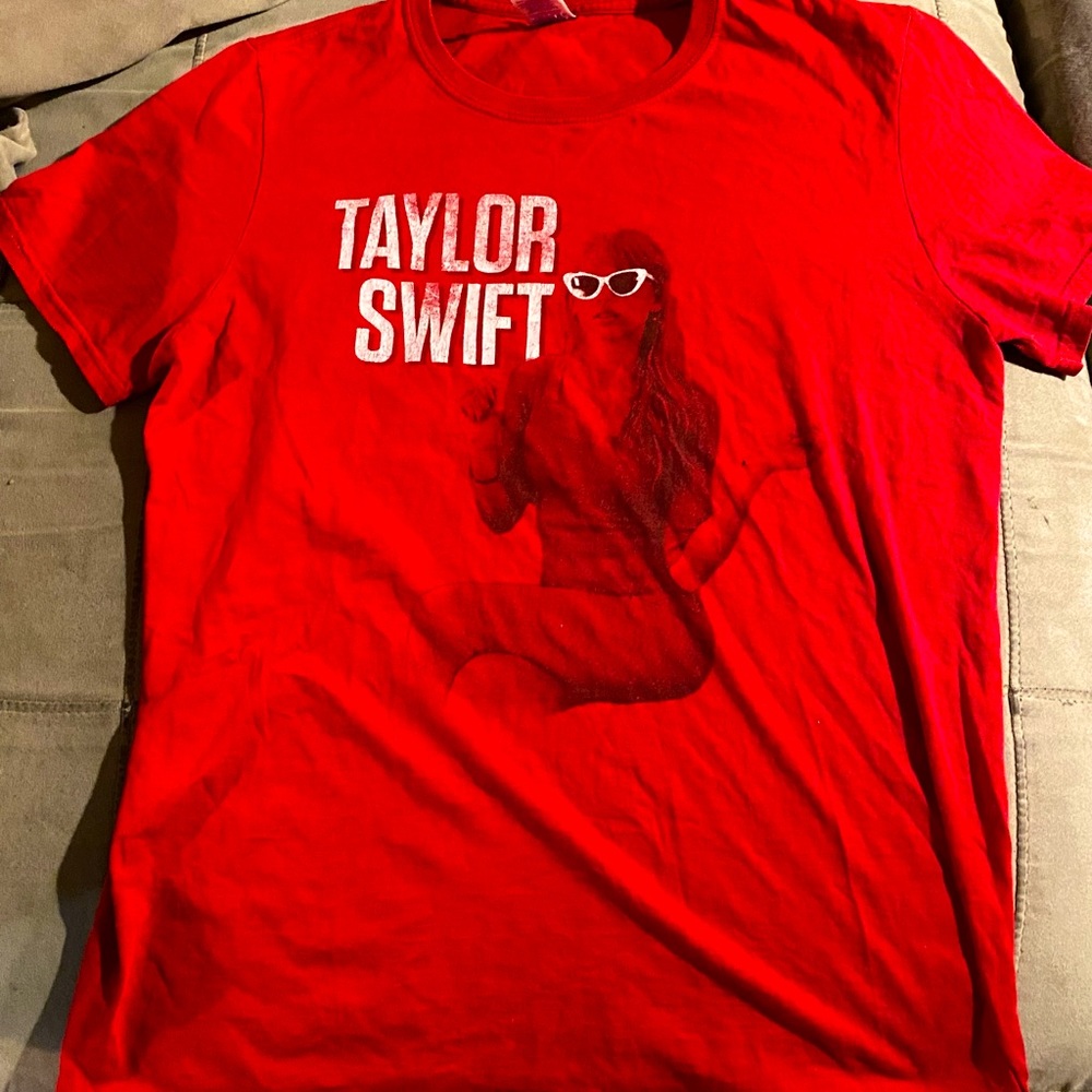 Taylor Swift Rare T-shirt